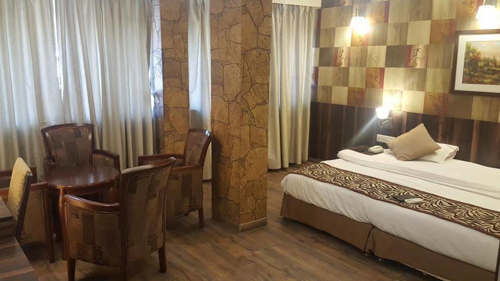 Hostel Mumbai By Maharana Inn Exterior photo